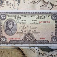 5 Pound Lady Lavery 6/5/43 WAR CODE (N) Irish Note