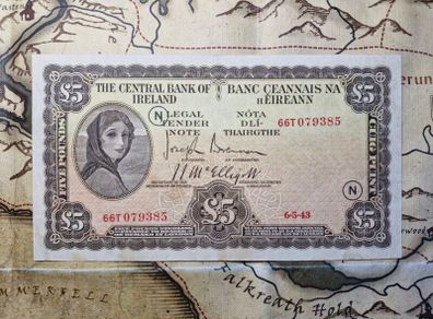 5 Pound Lady Lavery 6/5/43 WAR CODE (N) Irish Note