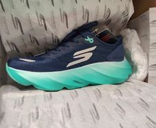 New Sketchers running