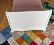 Hampton cot bed