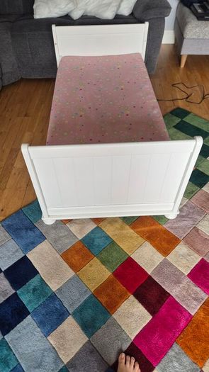 Hampton cot bed