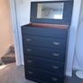 chest of drawers/ vanity Image 2