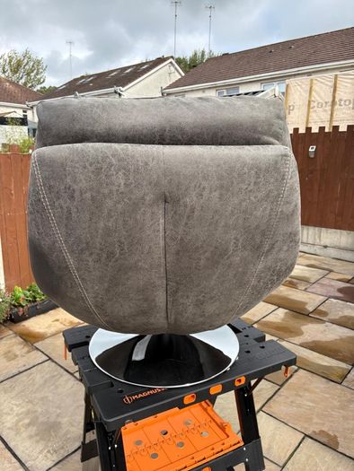 swivel  chair