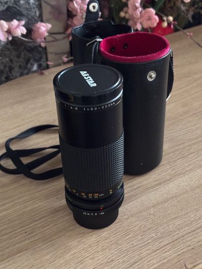 AISTAR 80-200mm f/4.5 Vintage Manual Focus Zoom Lens + Caps & Hard Case