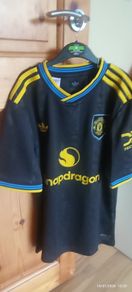 New Man Utd. Third Soccer Jersey Kids size 13-14yrs