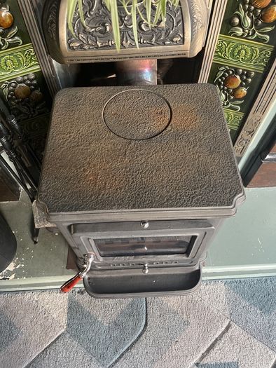 Stove & fireplace