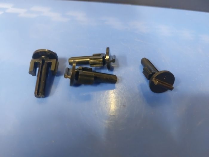 Volvo grille fixings