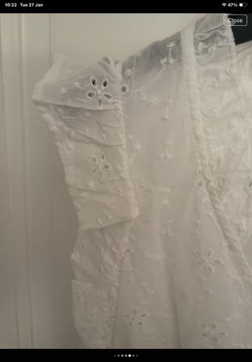 top Bnwt Stradivarius white broderie Anglaise size large summer top