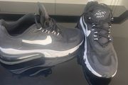 womans runners Nike react