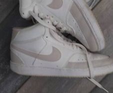 nike runner boots girls size 3 white leather