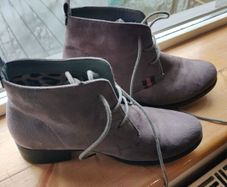 Ladies Suede Boots