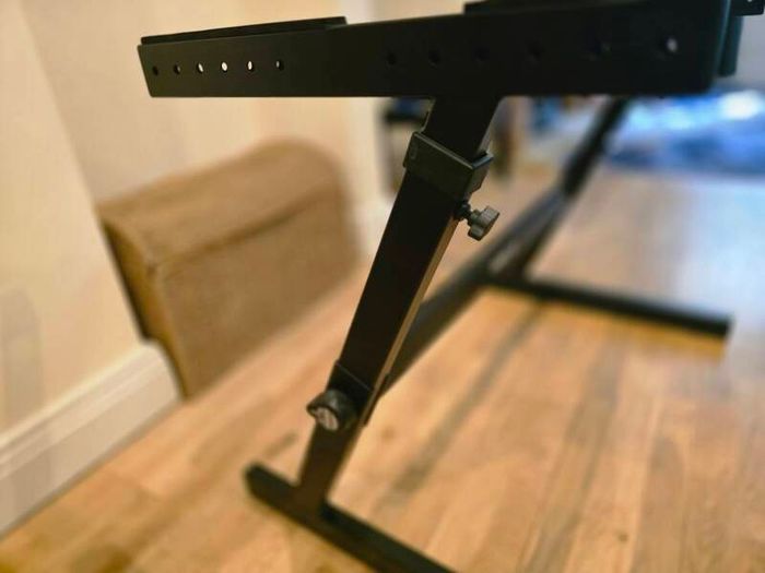 QUIKLOK Heavy Duty Adjustable Keyboard Stand - Professional Piano Stand
