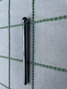 Tyre pressure checker pen