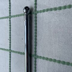 Tyre pressure checker pen