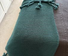 Large knitted throw