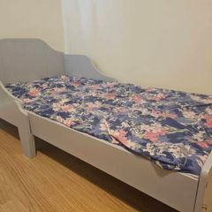 Small bed for babies/ kids