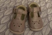 baby shoes size 3F