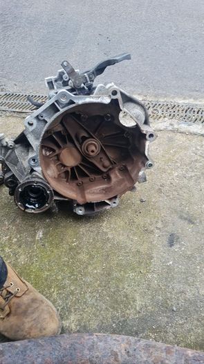 Volkswagon Golf Mk5 04-09 1.4 petrol Manual Gearbox 02t301103 @ OCG