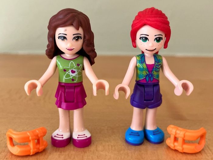 Lego Friends Olivia and Mia