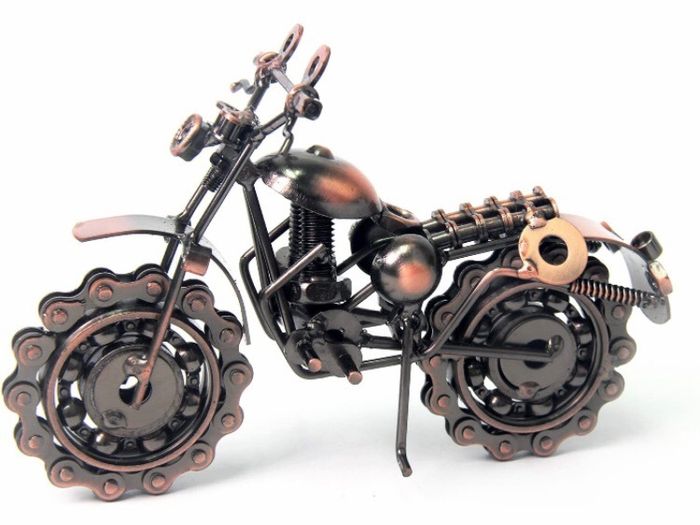 Signstek Vintage Handcrafted Iron Motorbike Model with Chainwheel as Collectible Art Sculpture for Motorcycle Lovers, Bronze Tone Metal