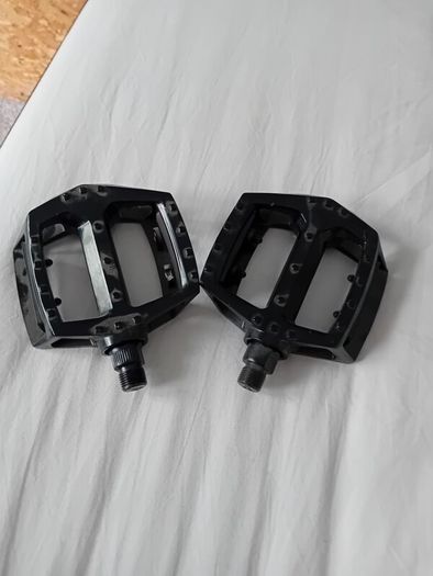 mtb pedals