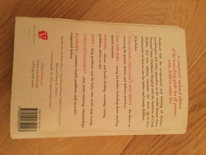 The Great Ormond Street New baby and child care book