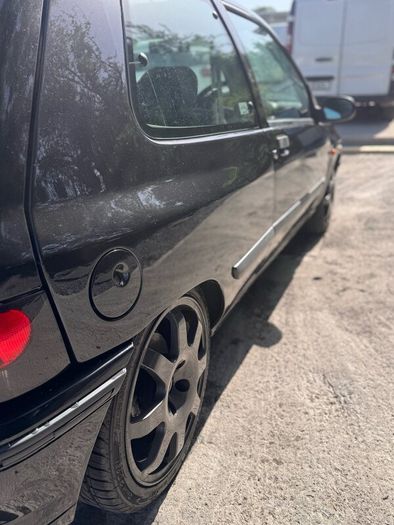 Renault Clio 1.8 16v