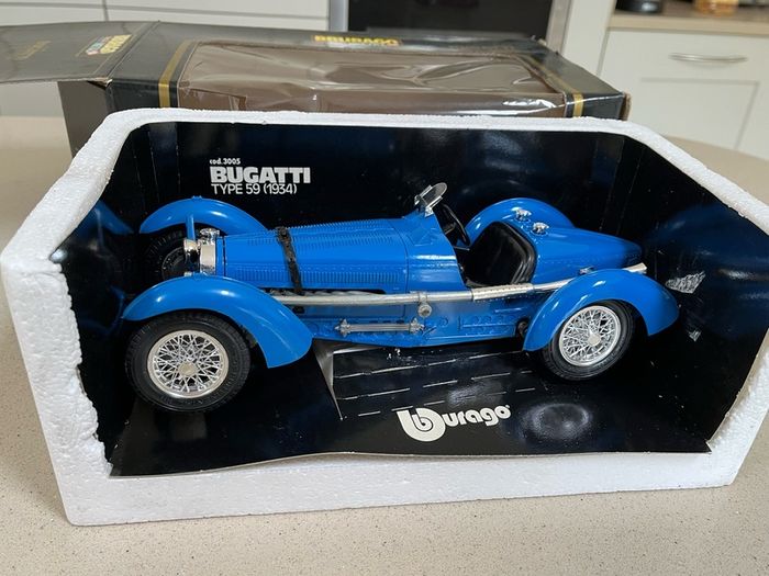 Models Cars Lot 7 + 2 1/18 Burago Defects