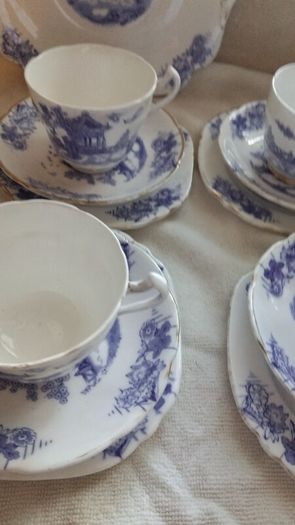 Bal Four Royal Crown Tea Set