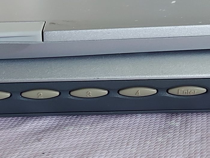 Rare Vintage Fujitsu Siemens Lifebook, E Series, FPC07048B Part number CP127259, Running Windows 2000 Professional, uses 3.5 floppy disk, 20GB HDD, amd all the connecting Ports from 30 years ago Era