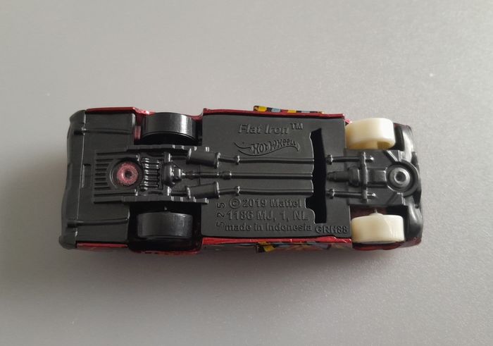 Hot Wheels - Flat Iron - c2019