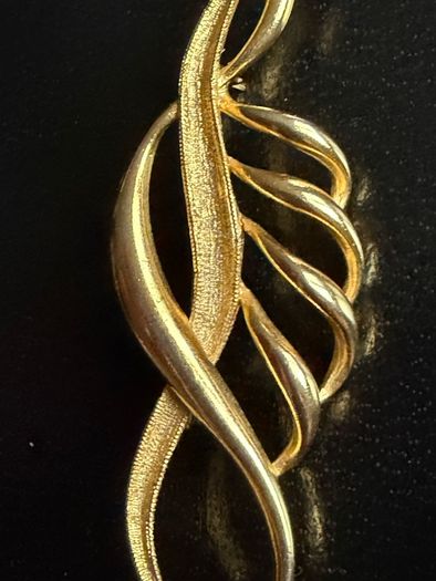 brooch