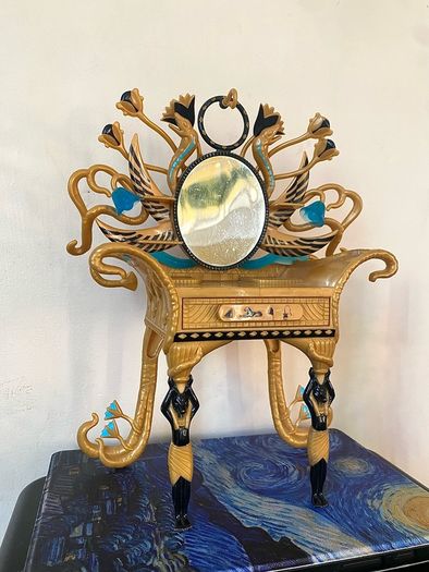 Monster High Cleo de Nile Vanity Table