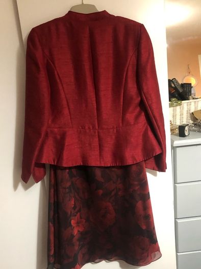 Ladies designer stunning suit size 14 reduced
