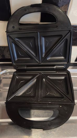 Sandwich toaster