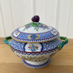 Limoges soup tureen and Minton soup tureen 10 euros each