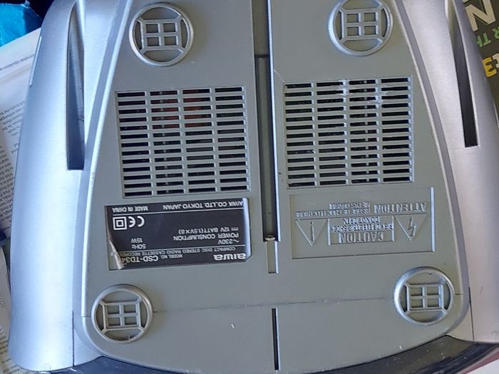 AIWA Compact Disc Stereo Radio Cassette Recorder, Model CSD-TD34K, Only Radio works, also portable, i.e. Takes Battery
