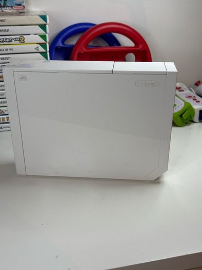 Nintendo Wii Console Bundle with 14 Games