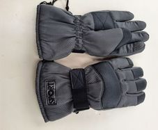 ski gloves