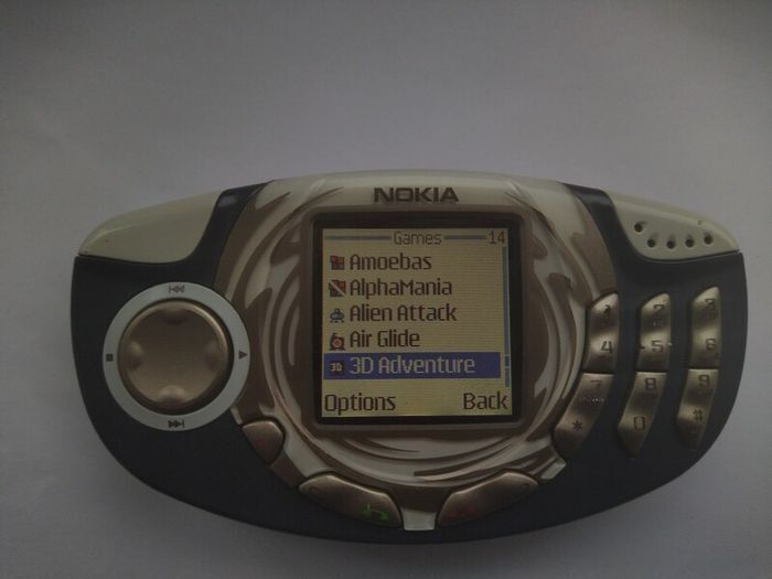 Vintage Nokia Gaming Phone Swap