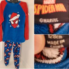 Super cosy Marvel Spider Man Christmas pyjama set in soft fleece, size 7 to 8 years / 128cm.