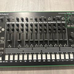Roland TR-8