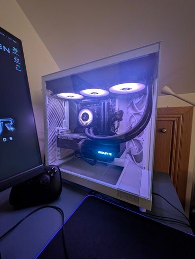 Nzxt H6 Flow Compact Dual Chamber pc case only with Box