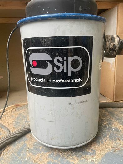 Dust collector