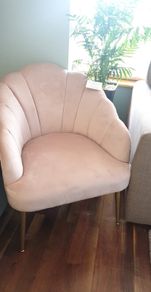Accent chair