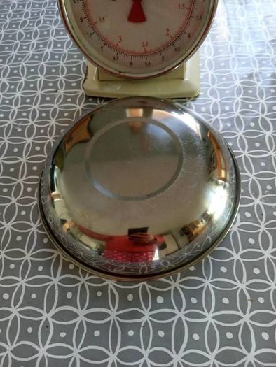 vintage style weighong scales