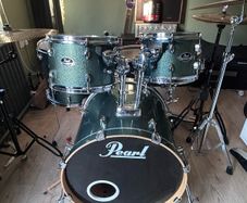 Pearl export Drumkit with Stands & Millenium Still cymbals