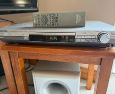Panasonic SA-HT520 DVD Home Theatre + Subwoofer & Remote