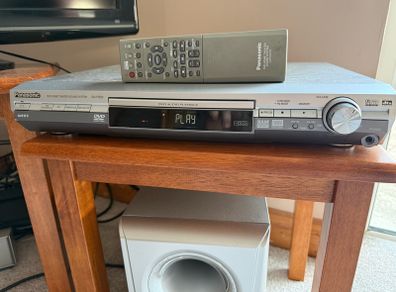 Panasonic SA-HT520 DVD Home Theatre + Subwoofer & Remote
