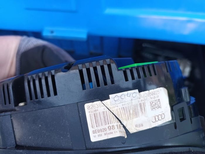 Audi s4 4.2l b7 instrument cluster